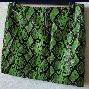 Faux Snake print skirt 🐍